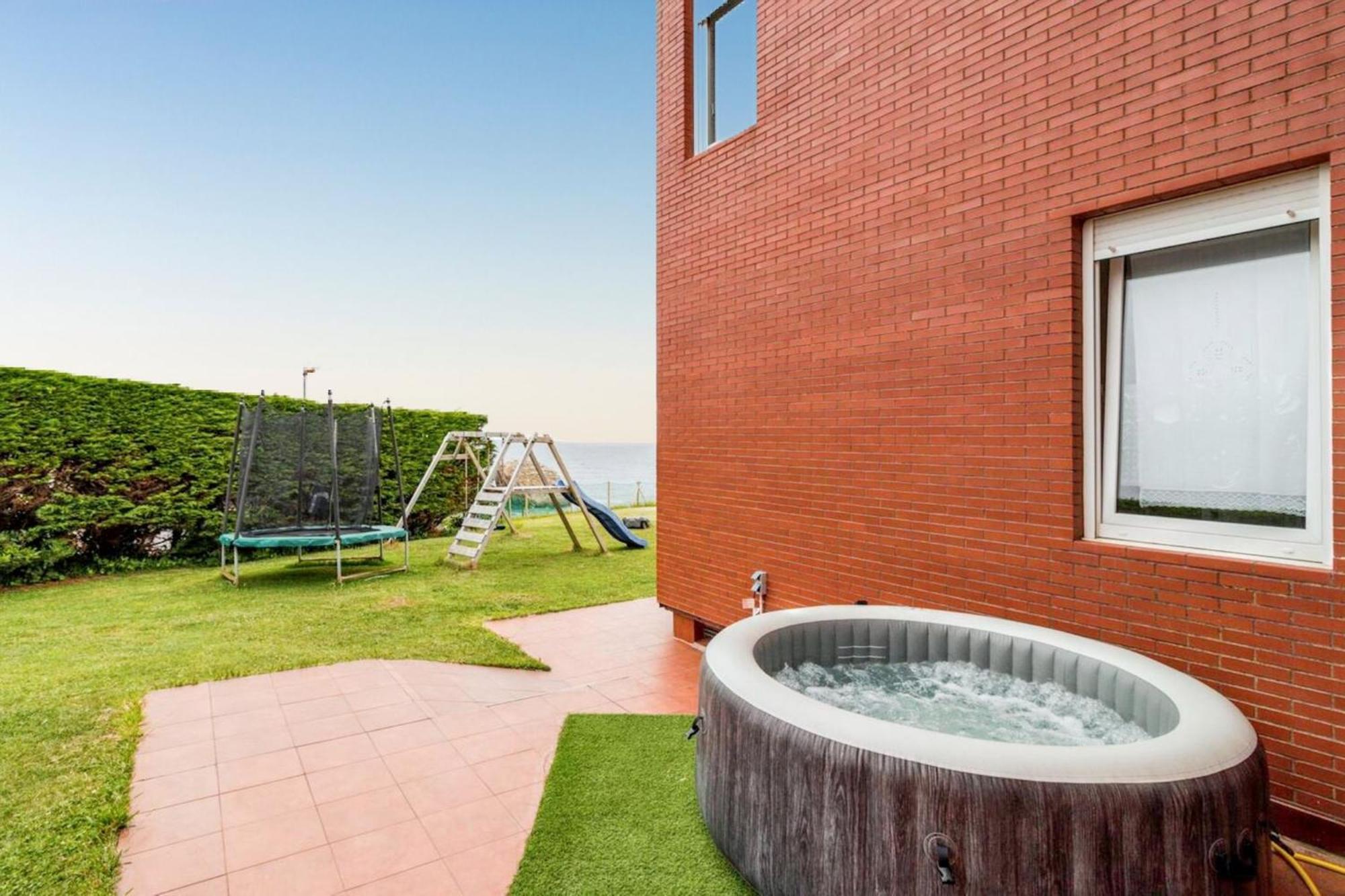 Spacious House With Sea View In Liencres + Jacuzzi Εξωτερικό φωτογραφία